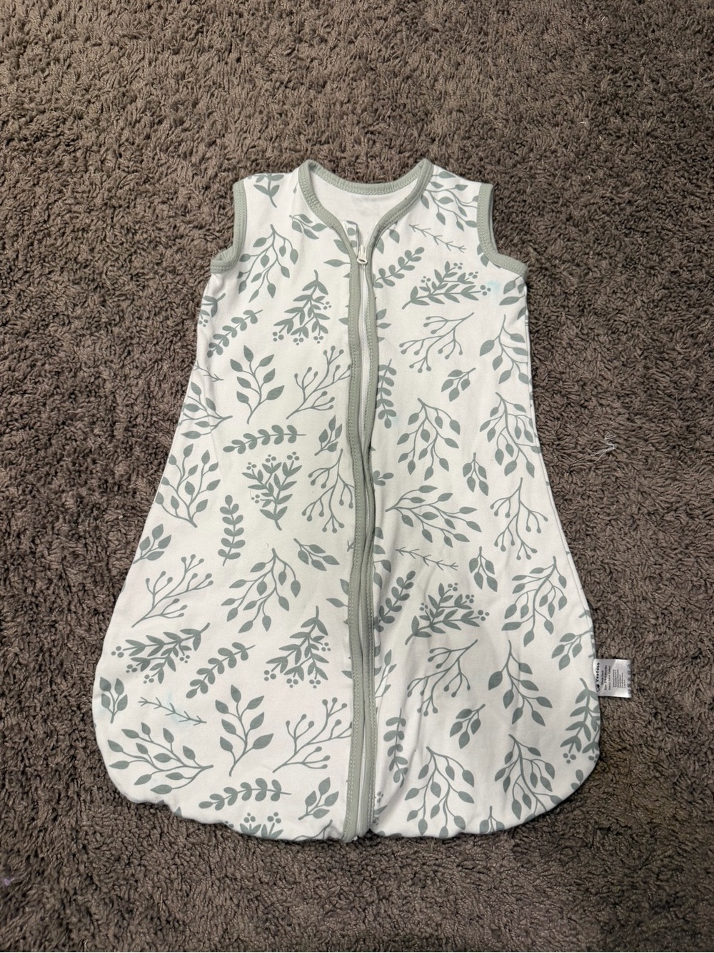OOFOS Sleeveless Zip Sleep Sack in Leaf Sage and Cream